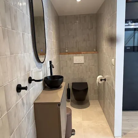 De Groene Salon לינה וארוחת בוקר 3*